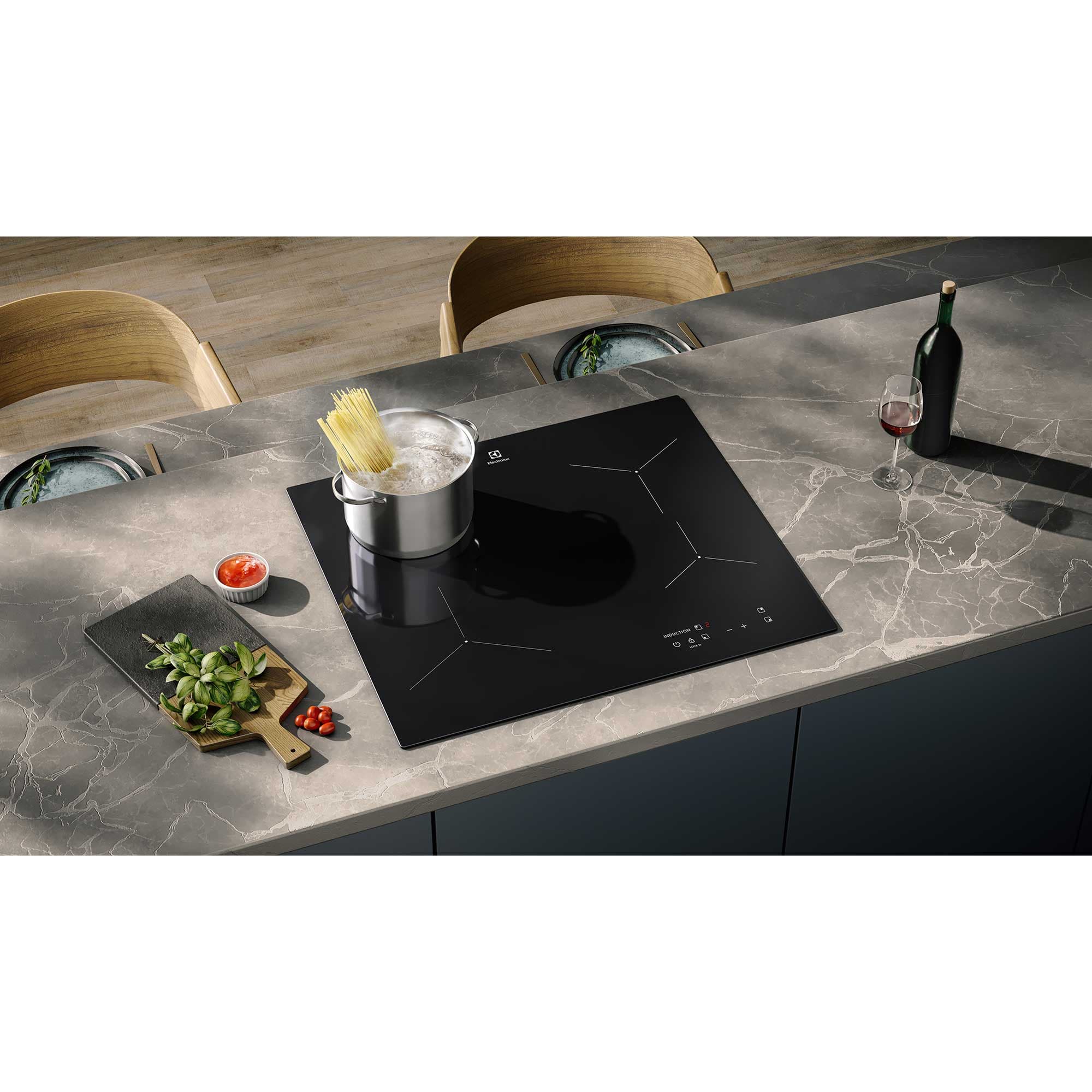 Electrolux renueva su línea de microondas, hornos y encimeras para una cocina eficiente