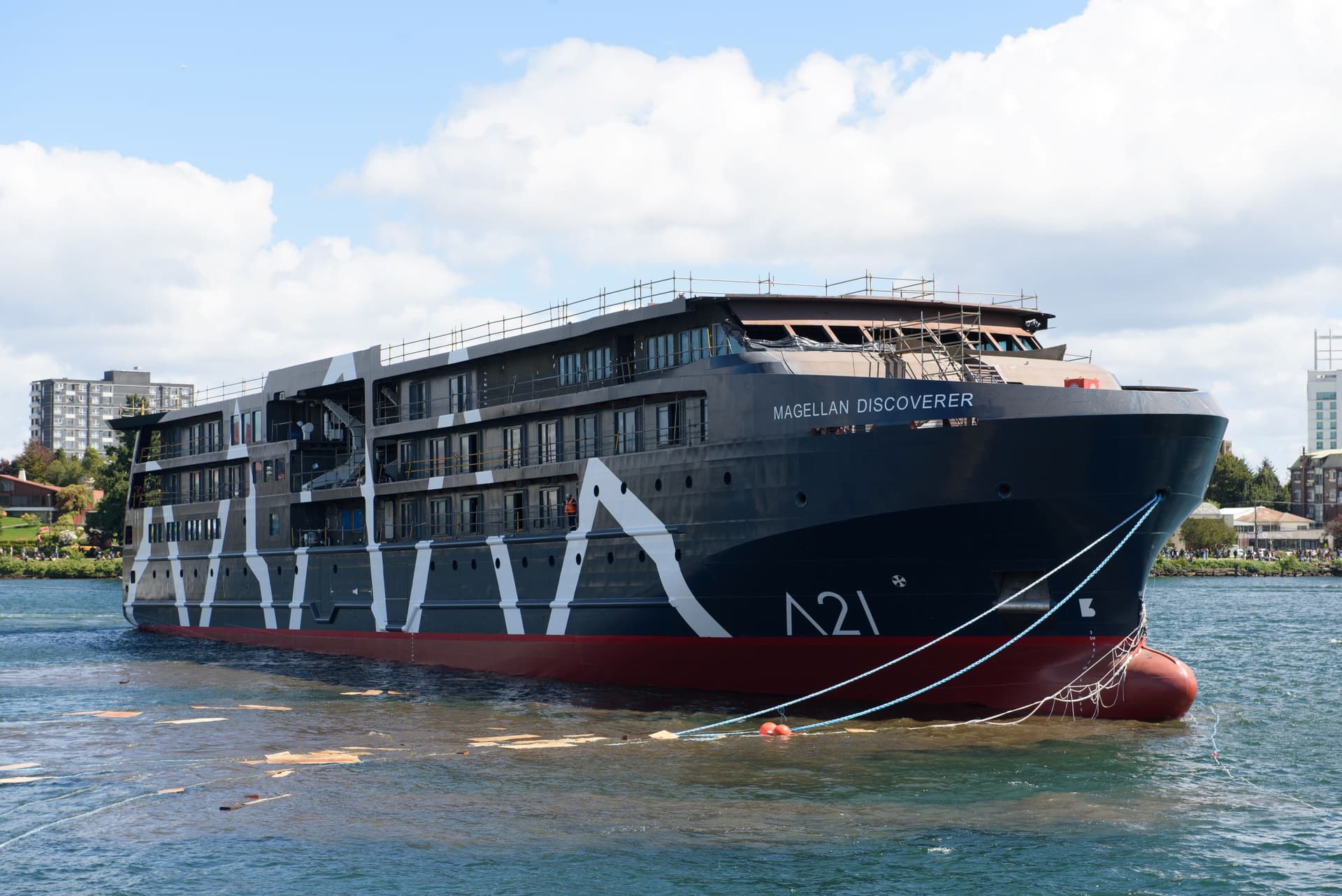 Magellan Discoverer: botadura del primer crucero híbrido-eléctrico construido en Chile